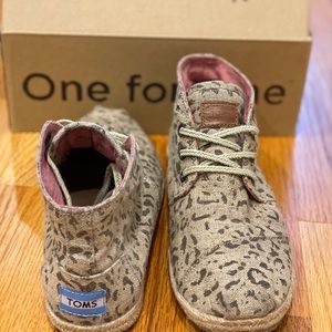 TOMS Shoes